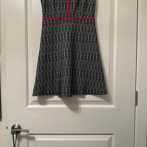 THML | Black & White Asymmetrical Dress with Red Accents - Picture 4 of 9